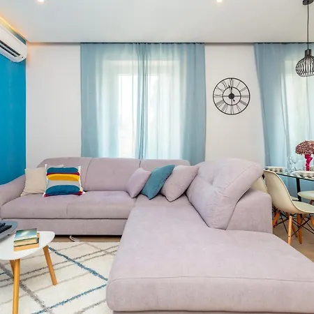 Contemporary Desgined Apartment