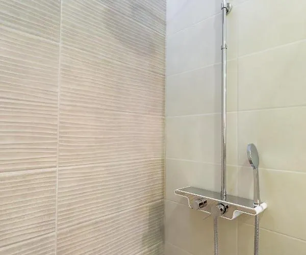 アパート Contemporary Desgined