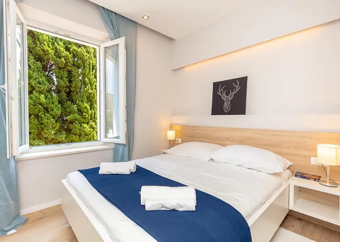 アパート Contemporary Desgined